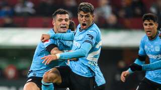 Football: Exequiel Palacios scores late winner for Bundesliga leaders Bayer Leverkusen
