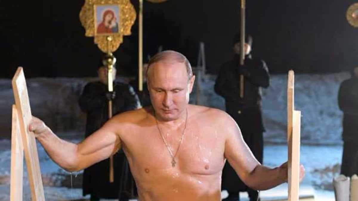 VIRAL VIDEO | Putin takes dip in icy waters. Here's why