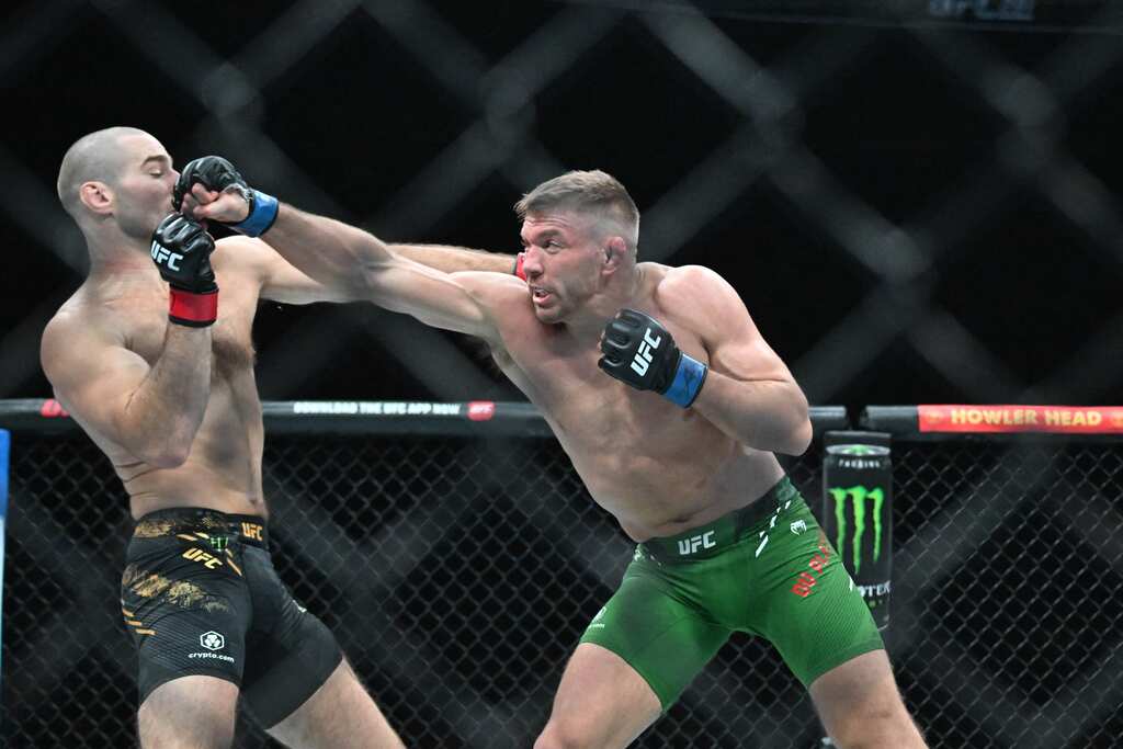 UFC 297: Du Plessis outpoints Strickland to take middleweight title