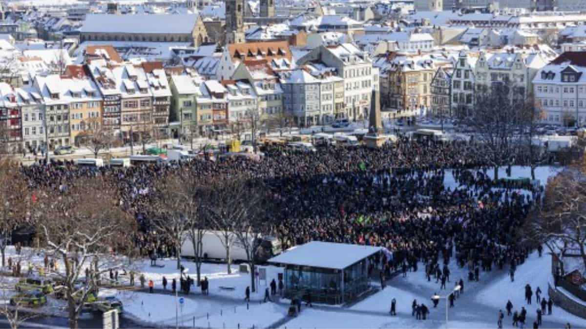 More than 300,000 people across Germany protest against AfD