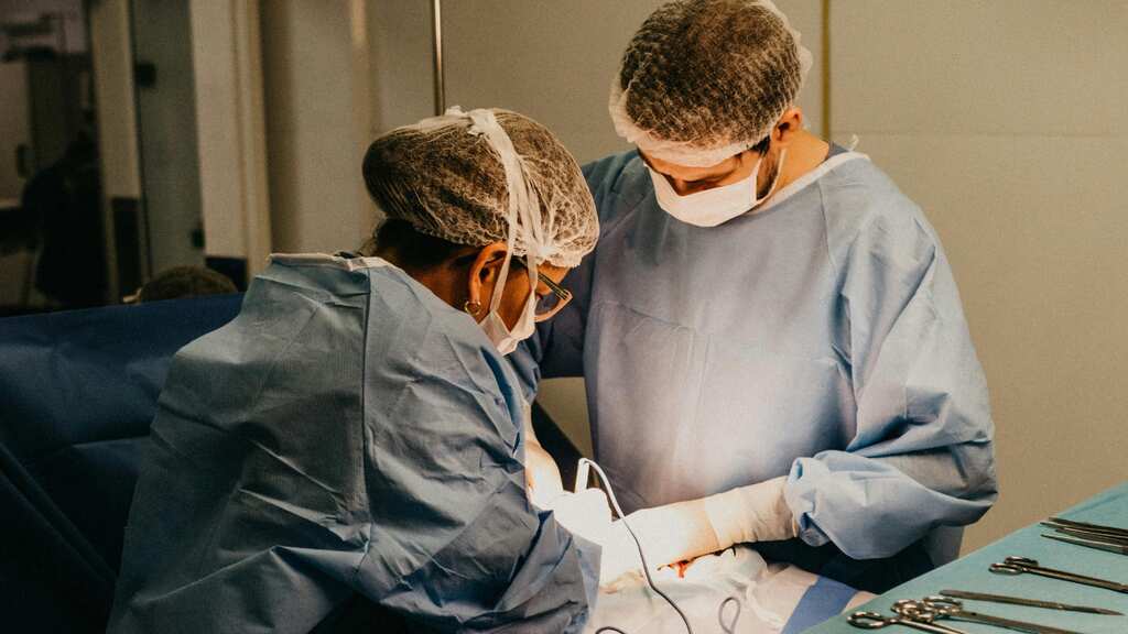 Florida man plays guitar during brain tumour surgery: ‘Didn’t seem real’ - see pic