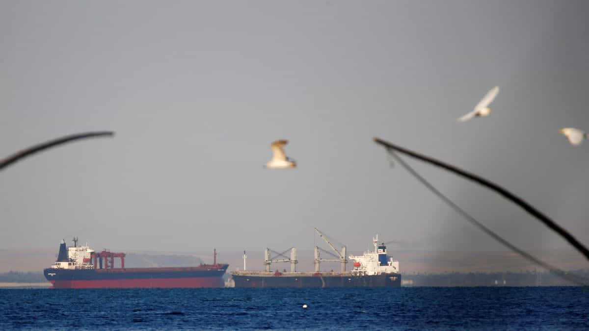 Yemen's Houthi rebel group claims it attacked US military ship in Gulf of Aden, Washington denies