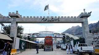 Pakistan reopens border crossing with Afghanistan after deadlock over visa requirements