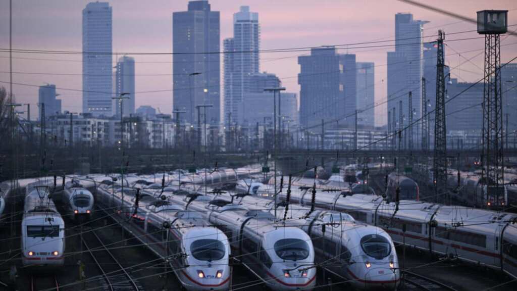 German train drivers ramp up pressure with longest strike yet