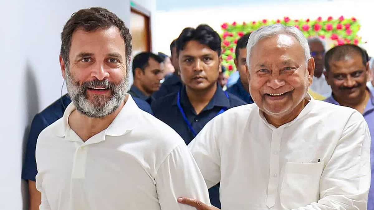 India: Nitish Kumar's JD (U) says 'firmly with INDIA bloc, want Congress to do introspection' India: Nitish Kumar's JD (U) says 'firmly with INDIA bloc, want Congress to do introspection'