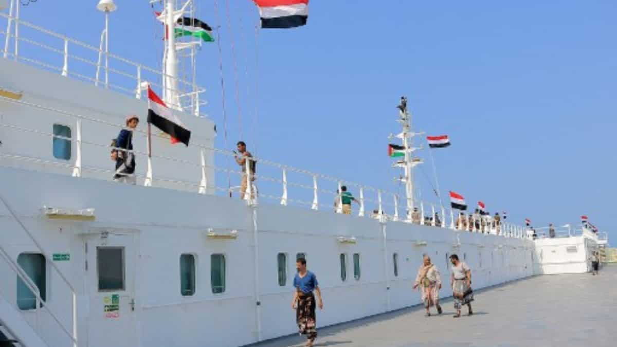 Yemen’s Houthi rebels open seized cargo ship to sightseers Yemen’s Houthi rebels open seized cargo ship to sightseers