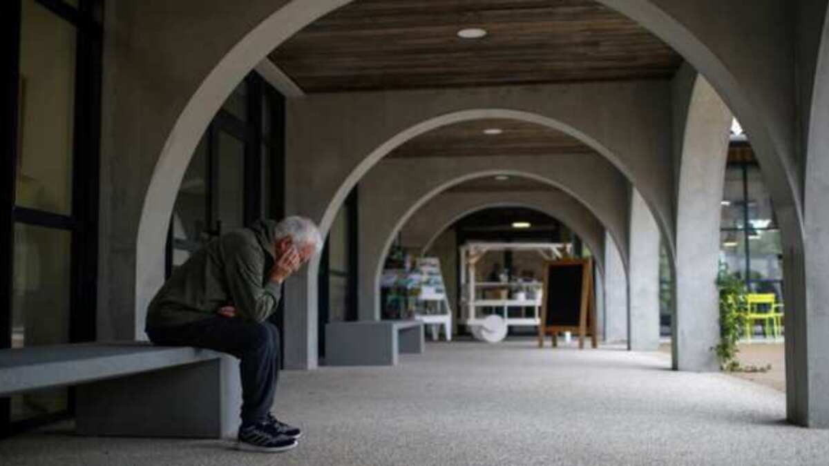 Rare case of human-to-human transmission of Alzheimer’s found in recipients of banned treatment