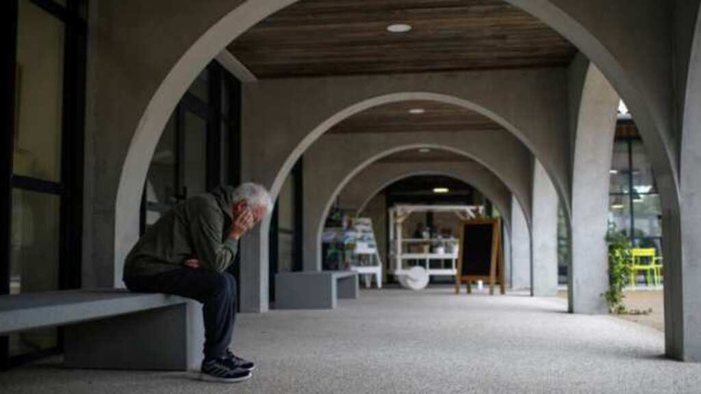 Rare case of human-to-human transmission of Alzheimer’s found in recipients of banned treatment