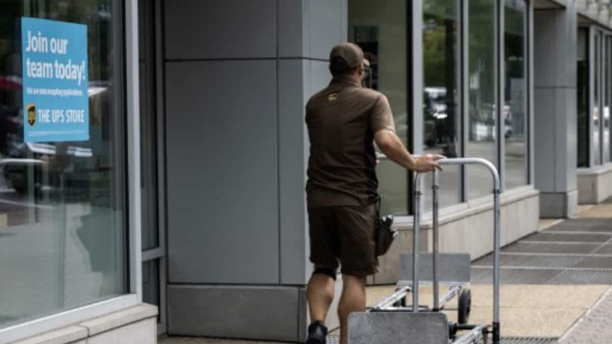 Logistics giant UPS says it will cut 12,000 jobs, closes challenging year