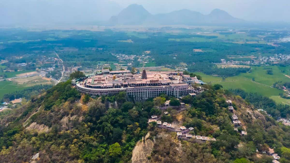 India: Madras High Court directs placement of signs restricting non-Hindus in temple premises India: Madras High Court directs placement of signs restricting non-Hindus in temple premises