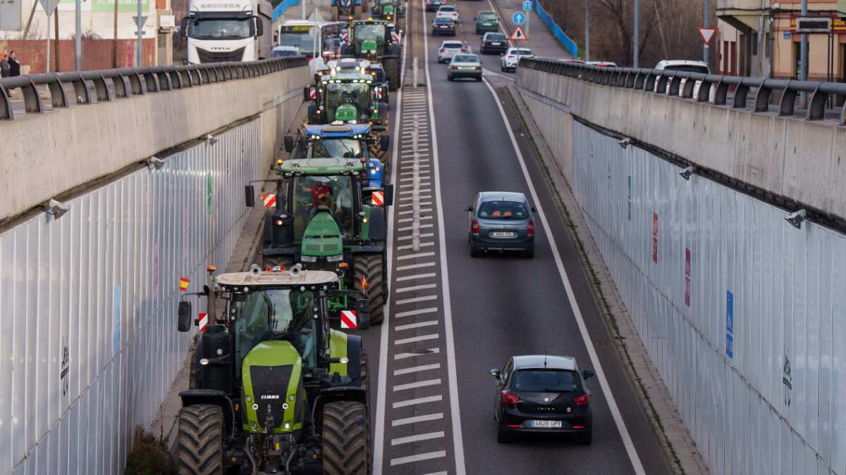 Spain's largest farmers' groups plan several protests for Feb