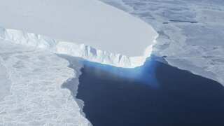 Scientists plan to install giant underwater curtain to stop 'Doomsday Glacier' from melting