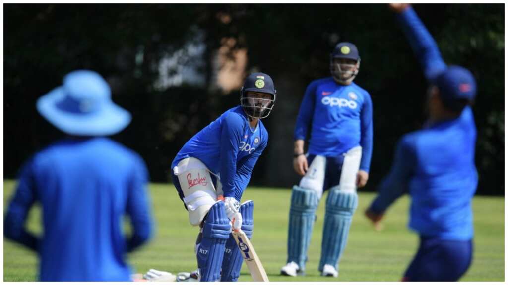 'I used to go to my room and cry' - Rishabh Pant makes heartfelt confession on MS Dhoni comparisons