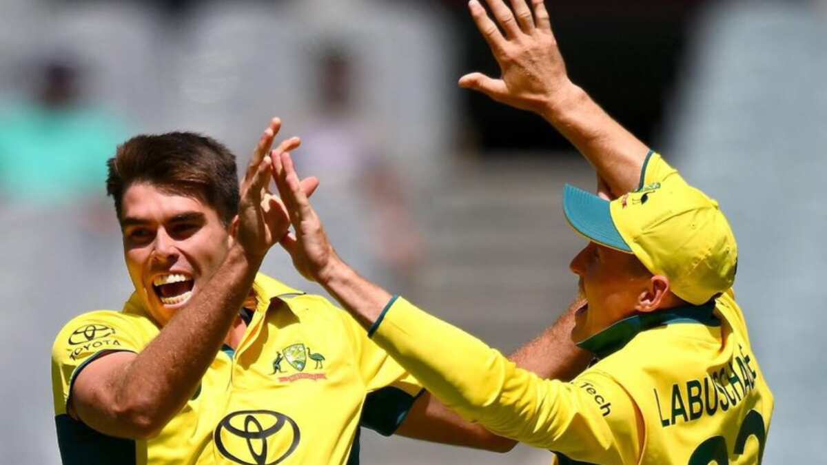 AUS v WI 2024: Seamer Xavier Bartlett shines on debut as hosts win MCG ODI AUS v WI 2024: Seamer Xavier Bartlett shines on debut as hosts win MCG ODI