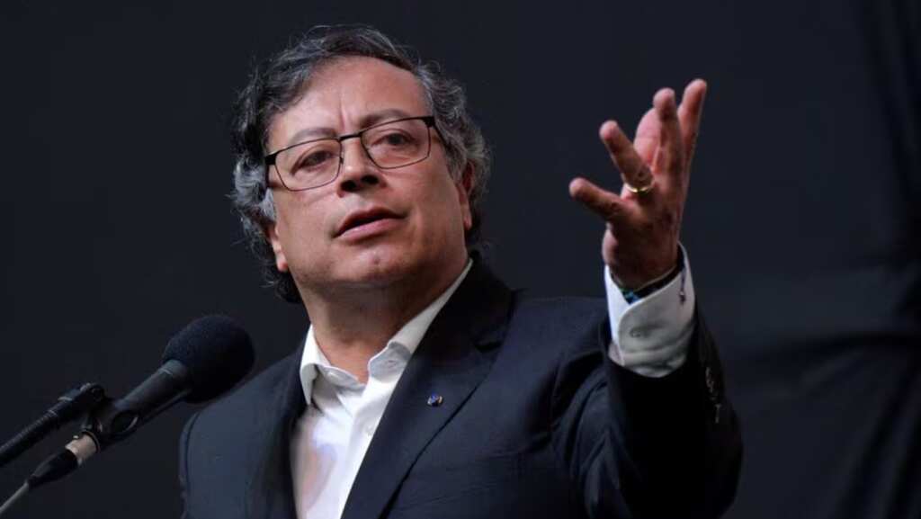 Colombia and ELN rebels extend ceasefire by six months