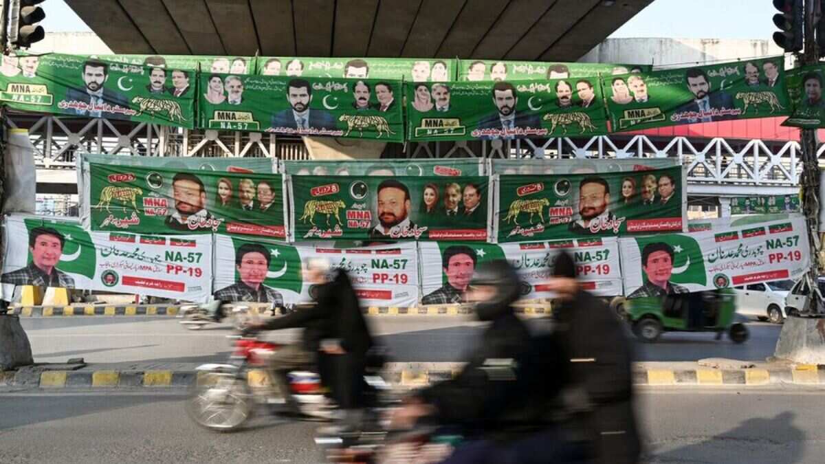 Pakistan Election Commission cautions social media influencers, media from doing anything to sway elections Pakistan Election Commission cautions social media influencers, media from doing anything to sway elections