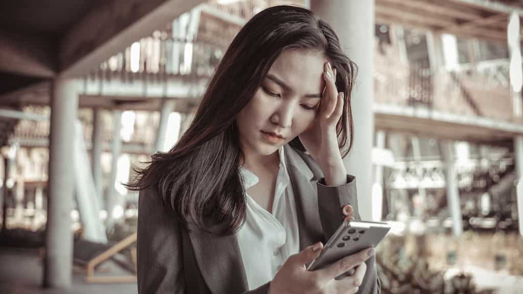'Right to ignore': Australia to allow workers to shun calls, texts from bosses after work hours