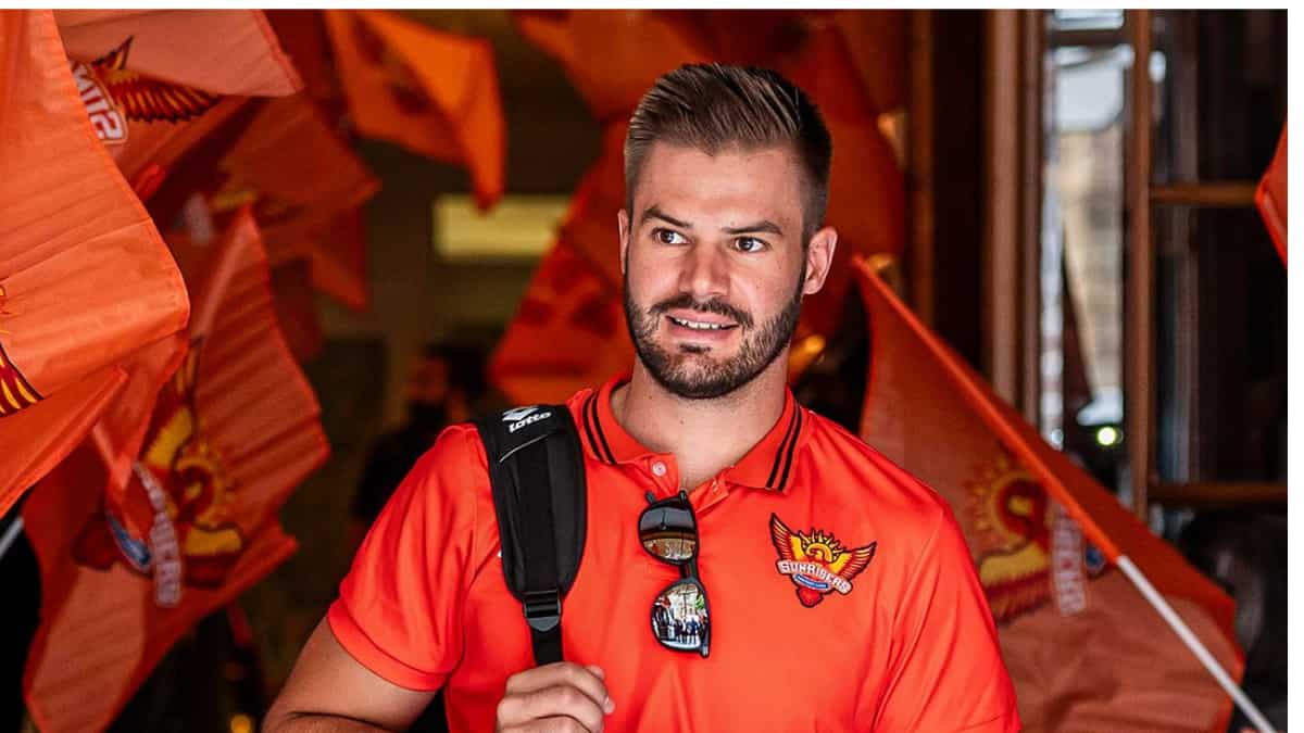 SA20: Aiden Markram pulls off ‘catch of season’ to leave crowd, commentators stunned – WATCH SA20: Aiden Markram pulls off ‘catch of season’ to leave crowd, commentators stunned – WATCH