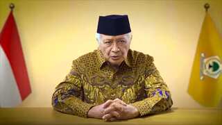 Surprise comeback: Indonesian dictator Suharto 'resurrected' ahead of elections. Watch!