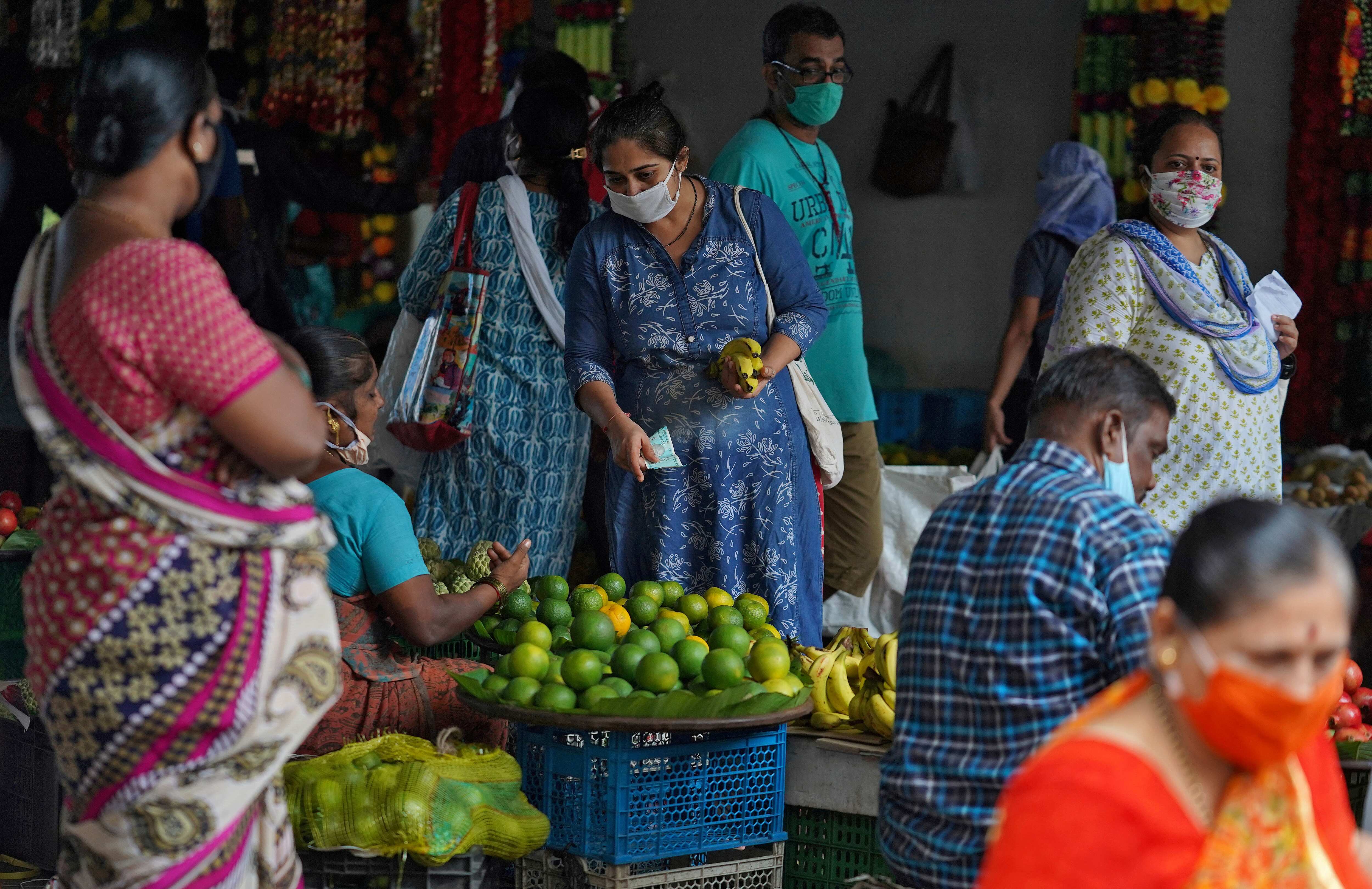 India's retail inflation slips to 3-month low, yet rate cuts unlikely amid lingering concerns India's retail inflation slips to 3-month low, yet rate cuts unlikely amid lingering concerns