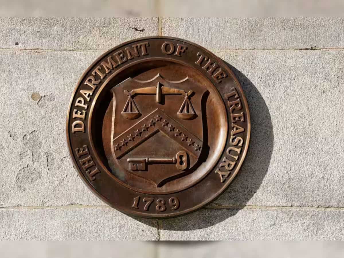 US January deficit plummets amid record receipts and reduced tax refunds US January deficit plummets amid record receipts and reduced tax refunds