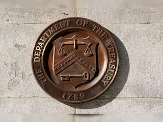 US January deficit plummets amid record receipts and reduced tax refunds
