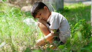 Chinese boy takes matters into his own hands, complains to police about father favouring sister
