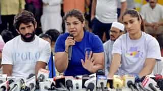 Sakshi Malik, Bajrang Punia write to UWW over revoking of WFI suspension, claim wrestlers are under threat