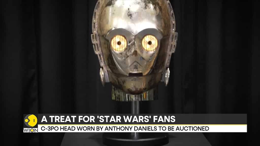 Iconic C-3PO 'Star Wars' headpiece on display