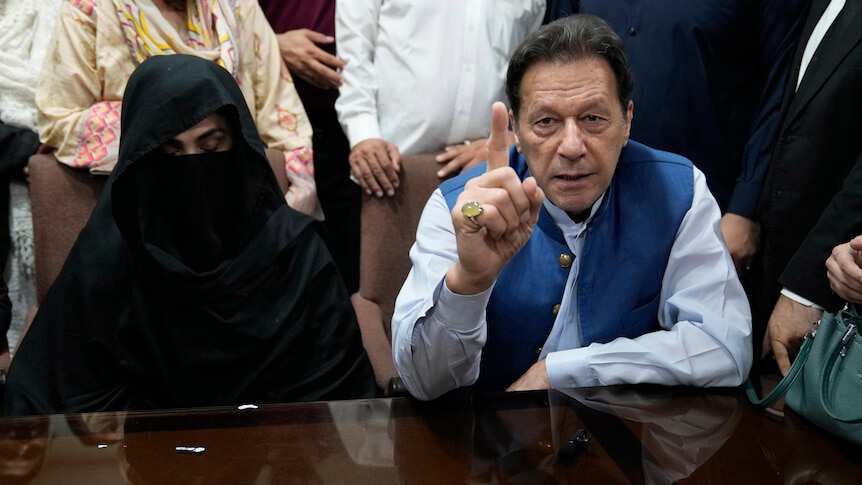 Imran Khan warns Pakistan Army chief over wife's detention