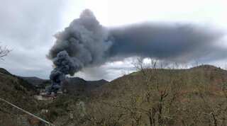 Major fire at French recycling plant engulfs 900 tonnes of lithium batteries