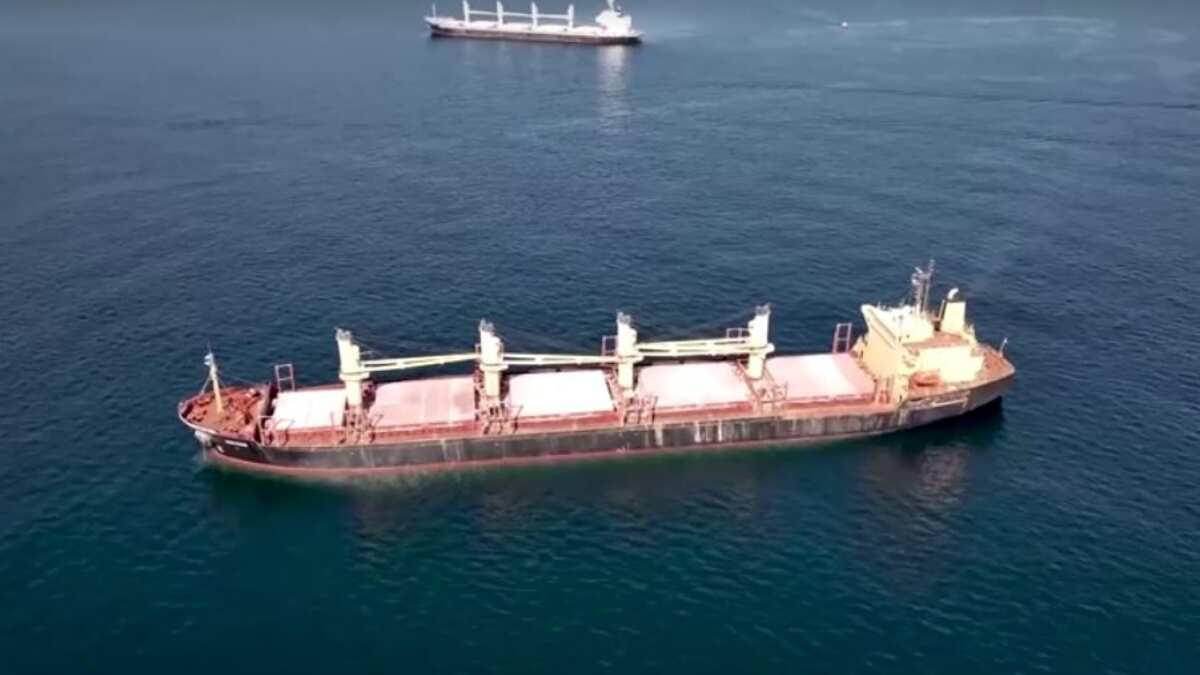 Middle East crisis: Houthi missile attack damages Belize-flagged ship, crew forced to abandon vessel Middle East crisis: Houthi missile attack damages Belize-flagged ship, crew forced to abandon vessel