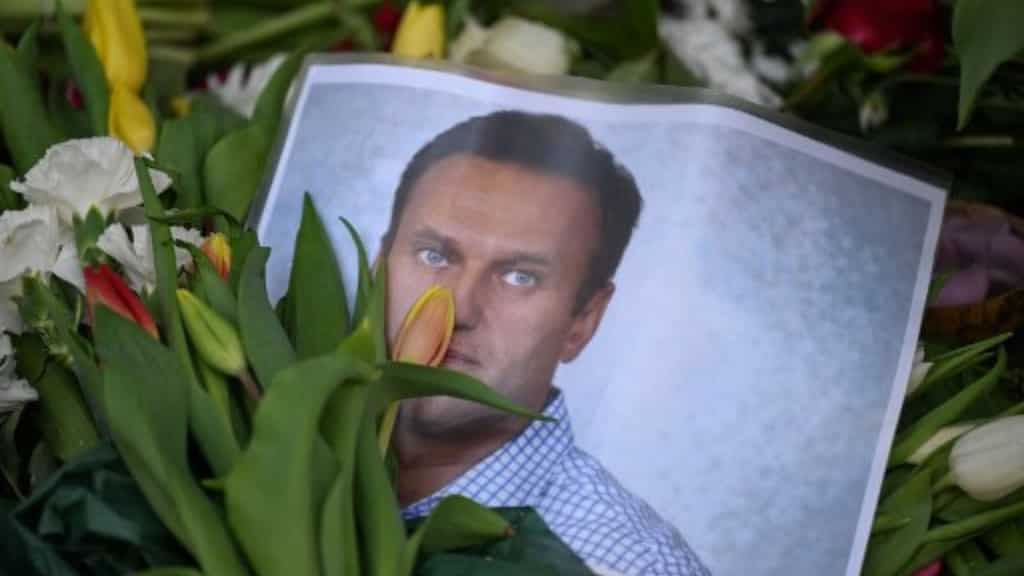 Navalny’s mother urges Putin to release body ‘immediately’ for proper burial