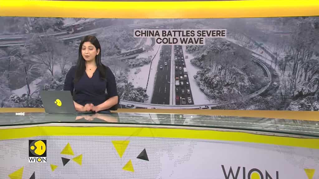 Orange alert issued as heavy snow blankets China