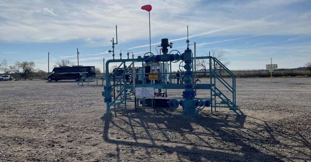 US natural gas producers struggle amid record supplies and plummeting prices