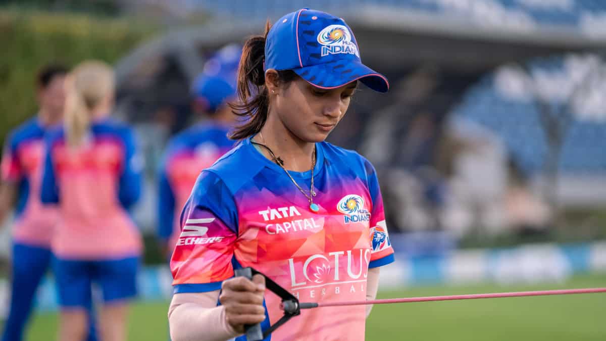 WPL 2024: Mumbai Indians bolster squad ahead of curtain-raiser, add Fatima Jaffer to illustrious roster WPL 2024: Mumbai Indians bolster squad ahead of curtain-raiser, add Fatima Jaffer to illustrious roster