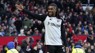 Premier League: Fulham dent Man Utd's winning run, Villa hit Forest for four
