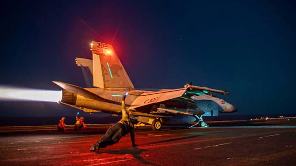 US, UK launch fresh wave of strikes against 18 Houthi targets in Yemen