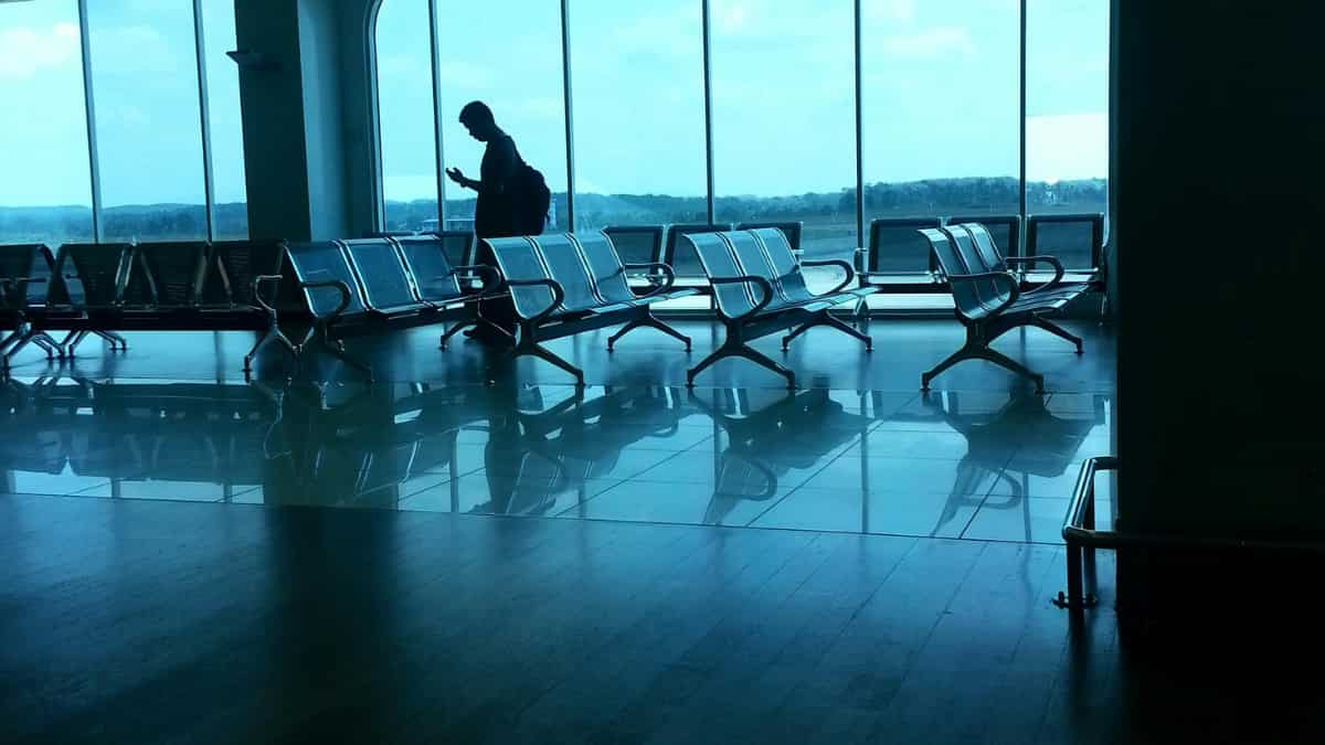 Sri Lanka scraps long-term visa for Russians, Ukrainians Sri Lanka scraps long-term visa for Russians, Ukrainians