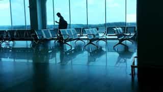 Sri Lanka scraps long-term visa for Russians, Ukrainians