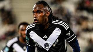 Honduras striker Alberth Elis continues to be in coma after serious blow to head during match