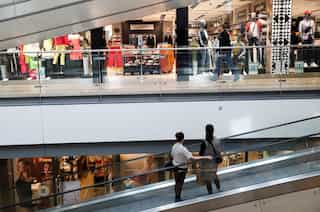 Central European shoppers remain cautious amid economic uncertainty despite inflation dip