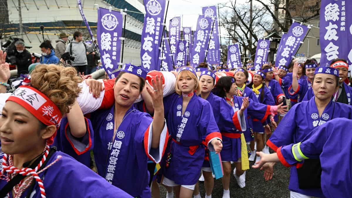Women participate in Japan's 1,250-year-old 'naked festival' for first time Women participate in Japan's 1,250-year-old 'naked festival' for first time