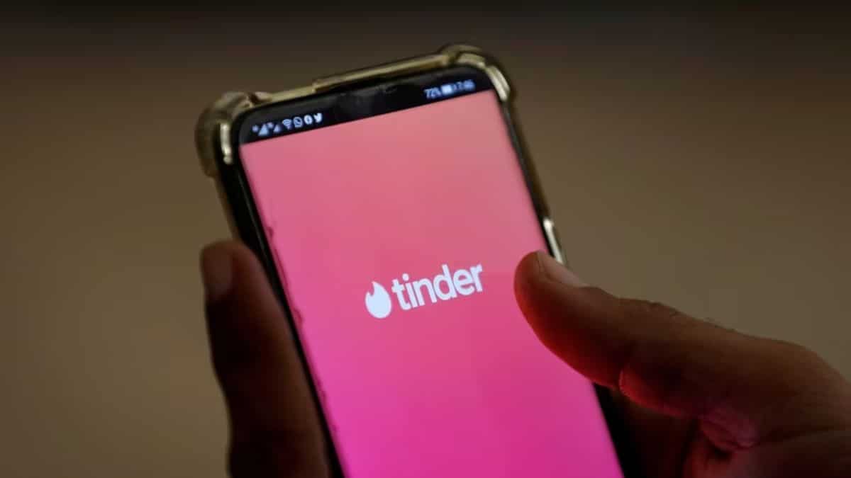 Man’s addiction to Tinder, other dating apps leads to disorder, seeks therapy Man’s addiction to Tinder, other dating apps leads to disorder, seeks therapy