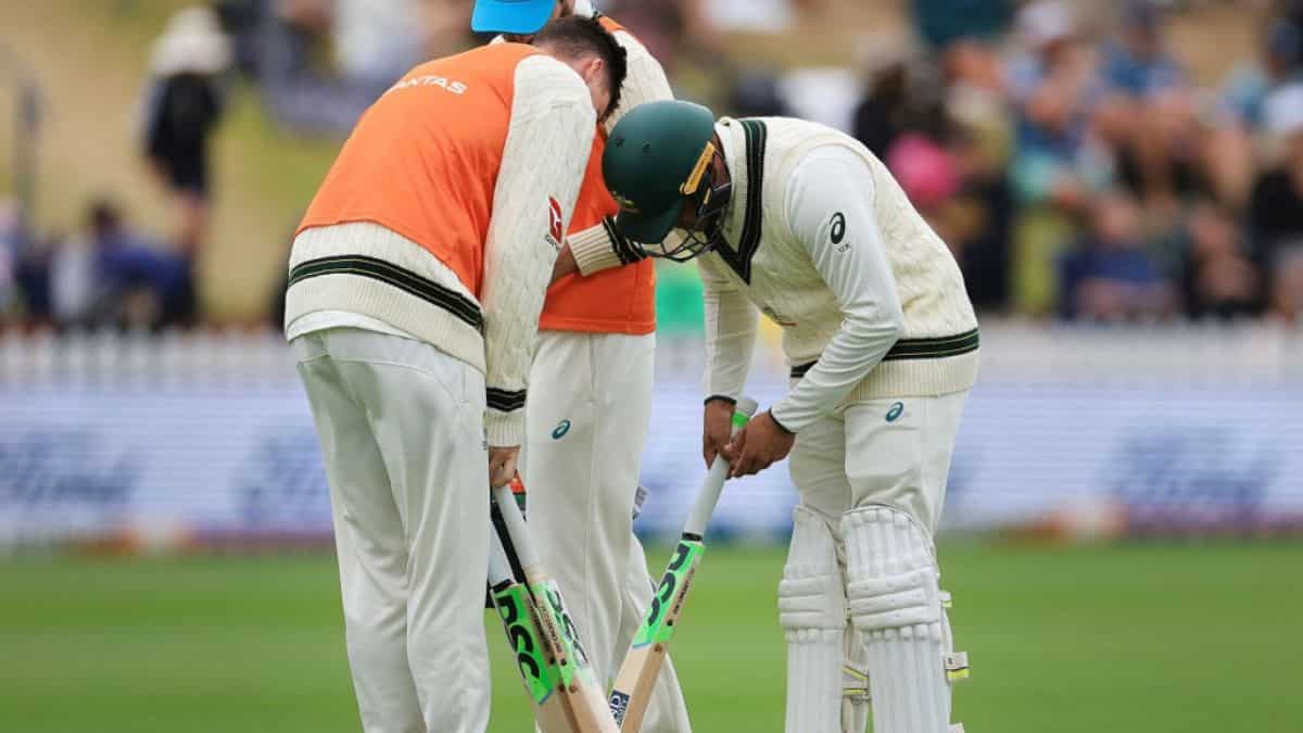 Usman Khawaja forced to remove ‘banned’ dove logo from bat during day 3 of Wellington Test