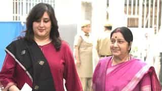 Who is Bansuri Swaraj? Daughter of Sushma Swaraj set to make her debut in Lok Sabha elections