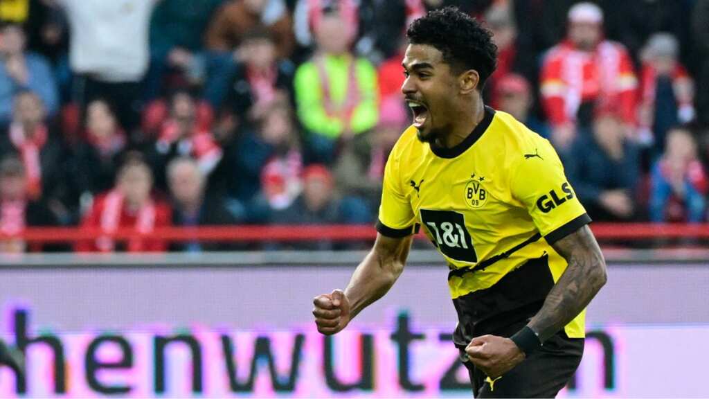 Bundesliga: Borussia Dortmund, RB Leipzig win to keep Champions League race tight