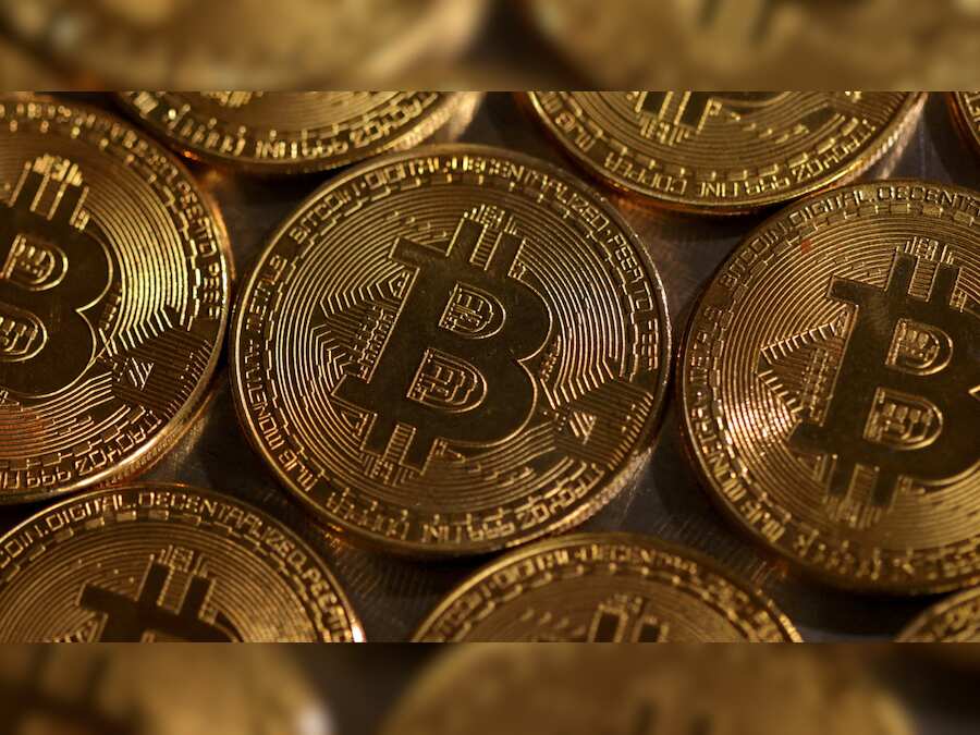 Bitcoin falters in a weak start to its historically best month