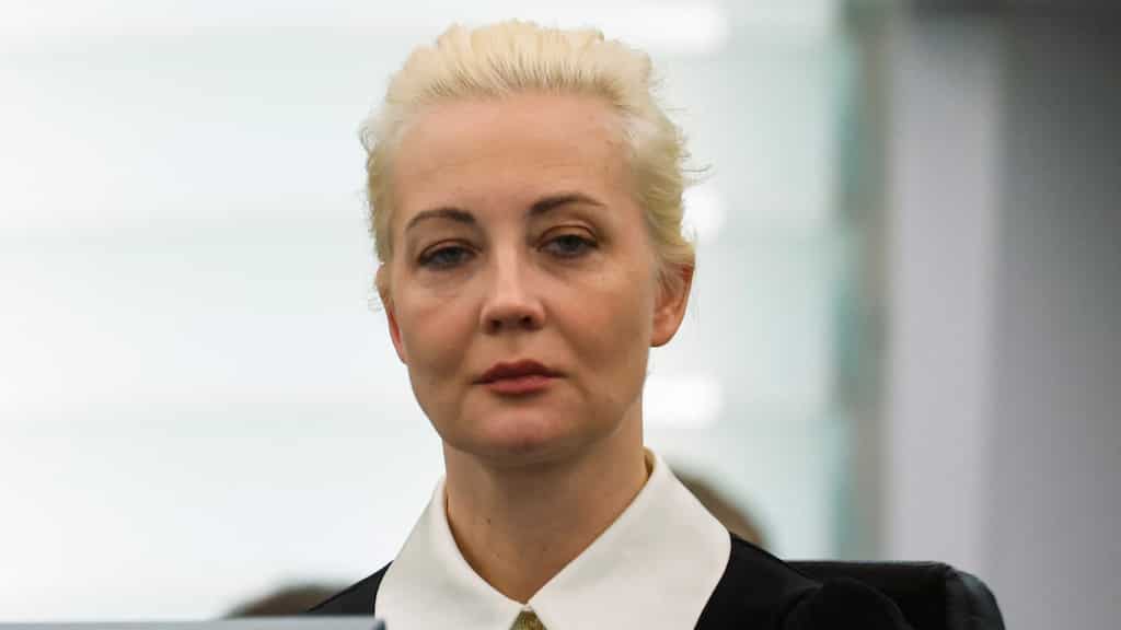 Alexei Navalny's widow Yulia Navalnaya gets German press award