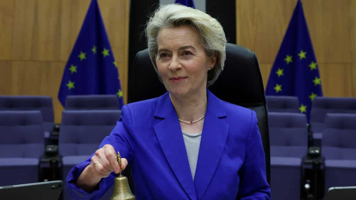 EU's von der Leyen wins conservatives' backing to lead bloc for 5 more years